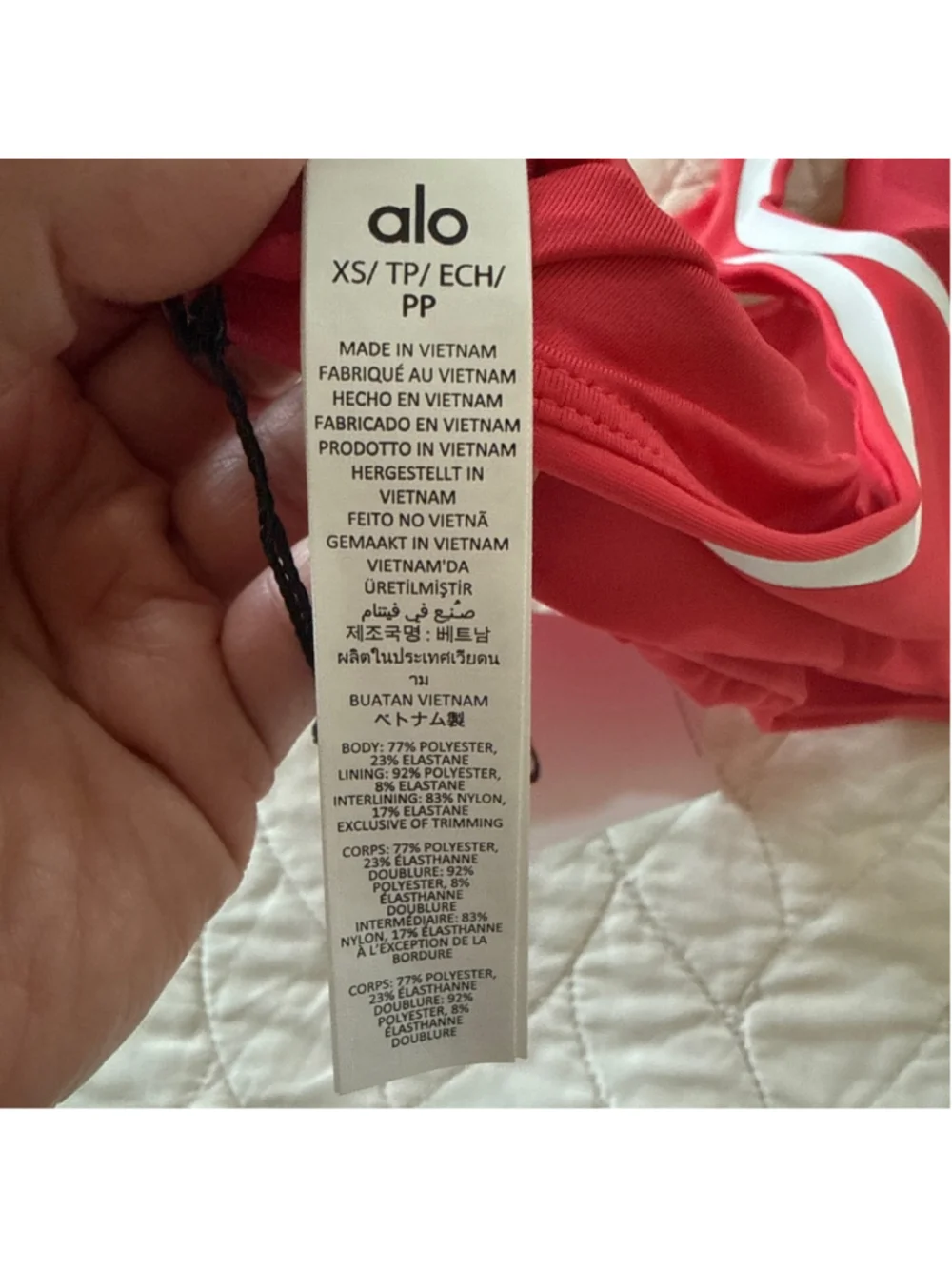 Alo Yoga Airlift Super Sleek Contrast Sports Bra XS Candy Red White